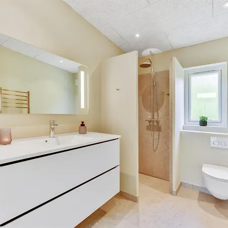 Ferienhaus Hiorulf - 1-4km From The Sea By Interhome